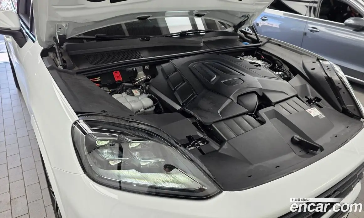 Porsche Cayenne 2024 3.0 автомат (гидро), фото 6
