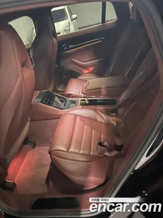 Porsche Panamera 2024 4.0 автомат (гидро), миниатюра 4
