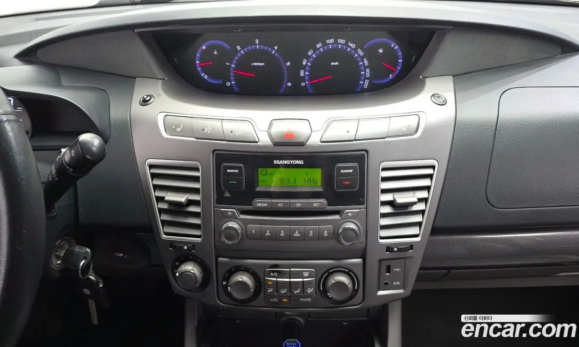SsangYong Korando 2014 2.0 автомат (гидро), фото 15