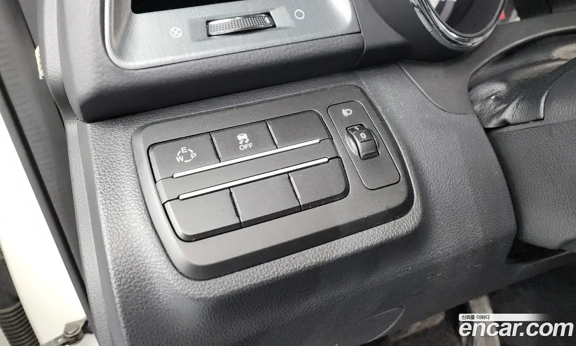 SsangYong TIBOLI 2018 1.6 автомат (гидро), фото 17
