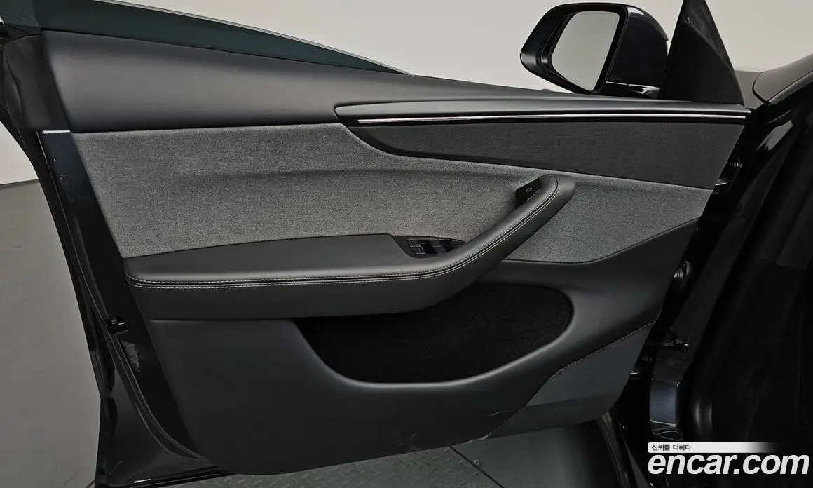 Tesla Model Y 2025 0.2 автомат (гидро), фото 13 Tesla Model Y 2025 0.2 автомат (гидро), фото 13