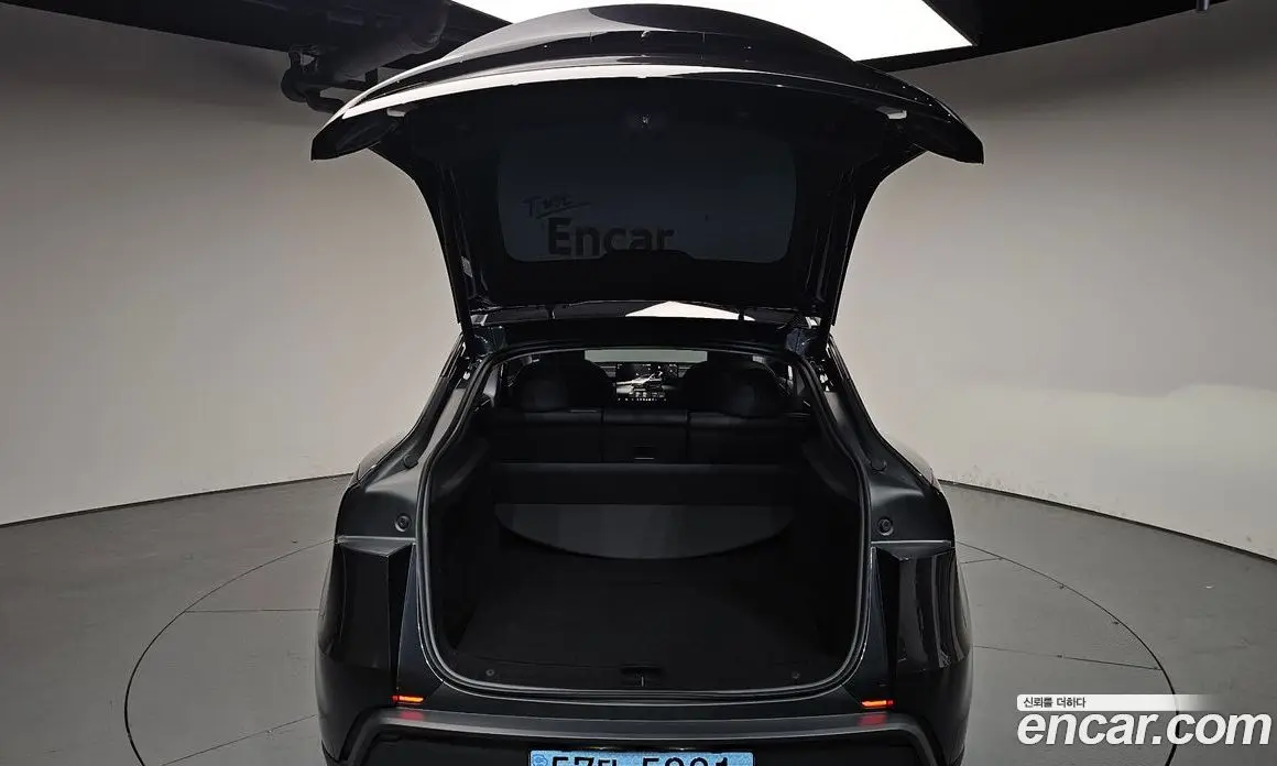 Tesla Model Y 2025 0.2 автомат (гидро), фото 25 Tesla Model Y 2025 0.2 автомат (гидро), фото 25