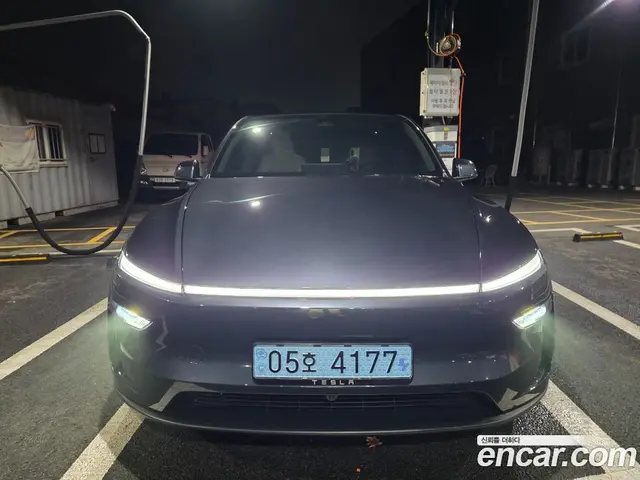 Tesla Model Y 2025 0.1 автомат (гидро), миниатюра 2 Tesla Model Y 2025 0.1 автомат (гидро), миниатюра 2