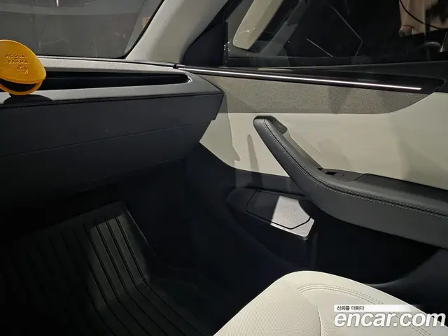 Tesla Model Y 2025 0.1 автомат (гидро), миниатюра 9 Tesla Model Y 2025 0.1 автомат (гидро), миниатюра 9
