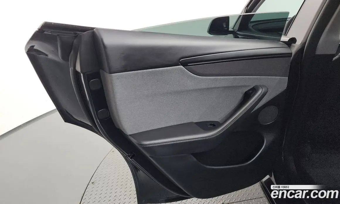 Tesla Model Y 2025 0.2 автомат (гидро), фото 15 Tesla Model Y 2025 0.2 автомат (гидро), фото 15