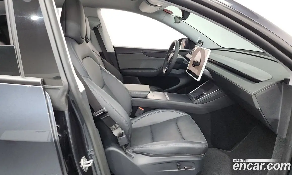 Tesla Model Y 2025 0.2 автомат (гидро), фото 16 Tesla Model Y 2025 0.2 автомат (гидро), фото 16