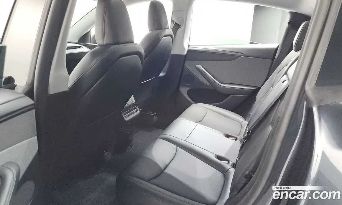 Tesla Model Y 2025 0.2 автомат (гидро), фото 25 Tesla Model Y 2025 0.2 автомат (гидро), фото 25