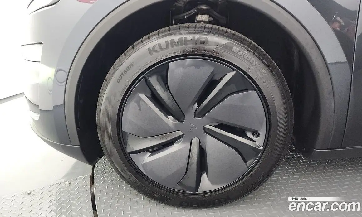 Tesla Model Y 2025 0.2 автомат (гидро), фото 5 Tesla Model Y 2025 0.2 автомат (гидро), фото 5
