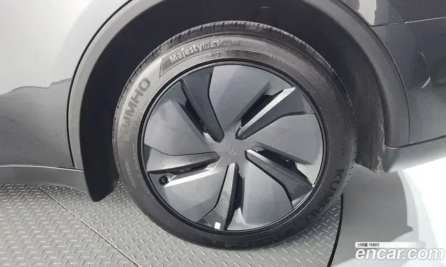 Tesla Model Y 2025 0.2 автомат (гидро), миниатюра 7 Tesla Model Y 2025 0.2 автомат (гидро), миниатюра 7