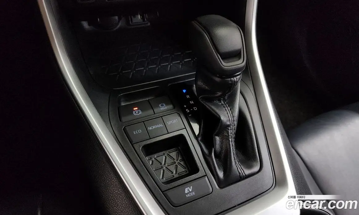 Toyota RAV4 2019 2.5 автомат (гидро), фото 12