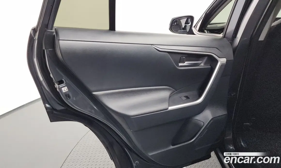 Toyota RAV4 2019 2.5 автомат (гидро), фото 15
