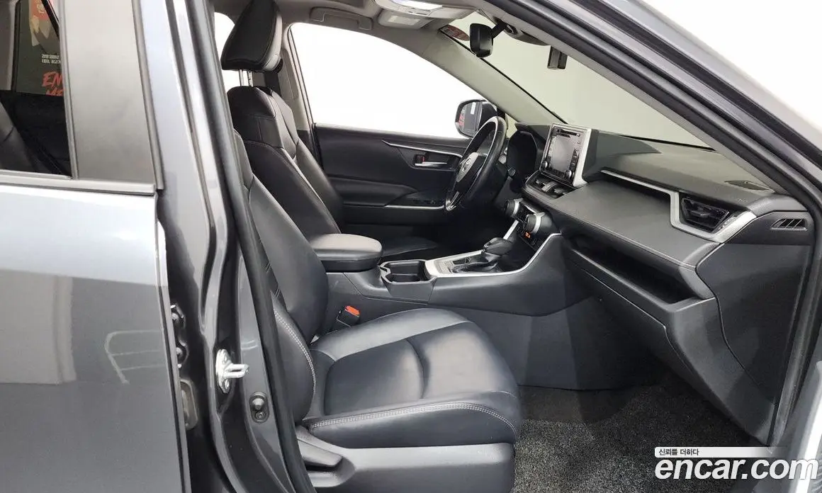 Toyota RAV4 2019 2.5 автомат (гидро), фото 16