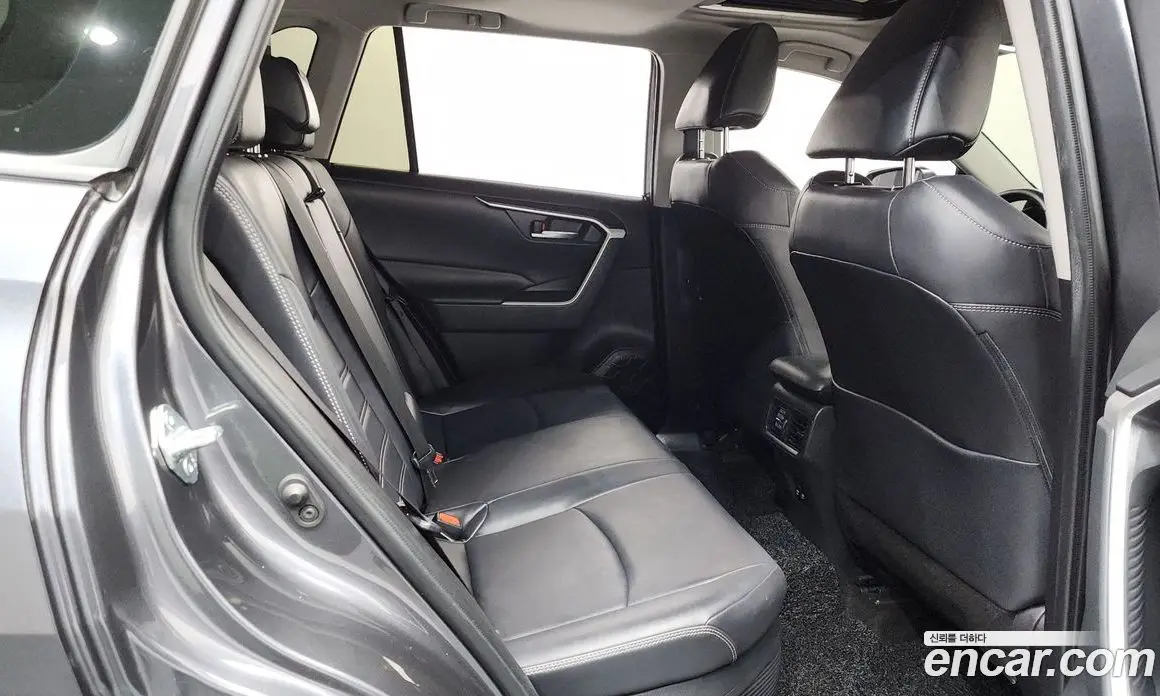 Toyota RAV4 2019 2.5 автомат (гидро), фото 18