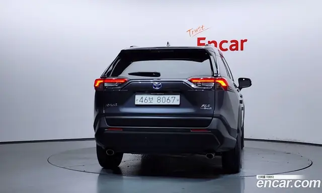 Toyota RAV4 2019 2.5 автомат (гидро), миниатюра 4