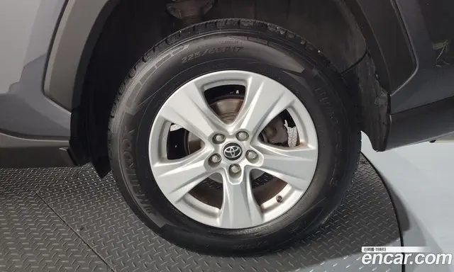 Toyota RAV4 2019 2.5 автомат (гидро), миниатюра 7