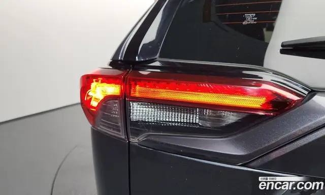 Toyota RAV4 2019 2.5 автомат (гидро), миниатюра 9