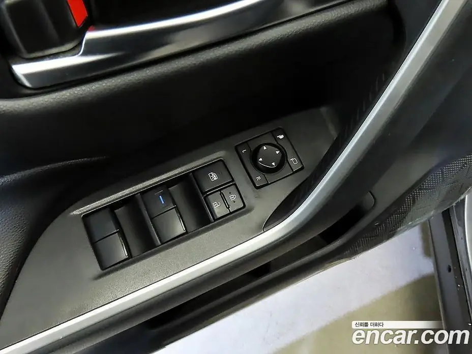 Toyota RAV4 2019 2.5 автомат (гидро), фото 15 Toyota RAV4 2019 2.5 автомат (гидро), фото 15
