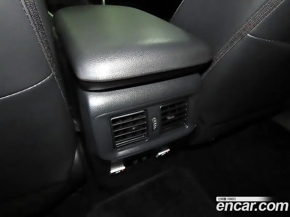 Toyota RAV4 2019 2.5 автомат (гидро), фото 16 Toyota RAV4 2019 2.5 автомат (гидро), фото 16