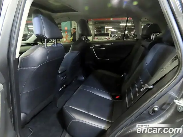 Toyota RAV4 2019 2.5 автомат (гидро), миниатюра 8 Toyota RAV4 2019 2.5 автомат (гидро), миниатюра 8