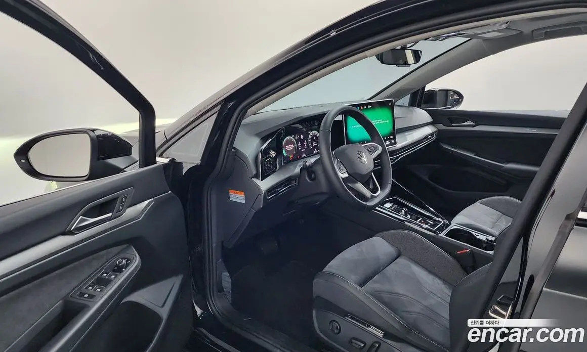Volkswagen Golf 2025 2.0 автомат (гидро), фото 13