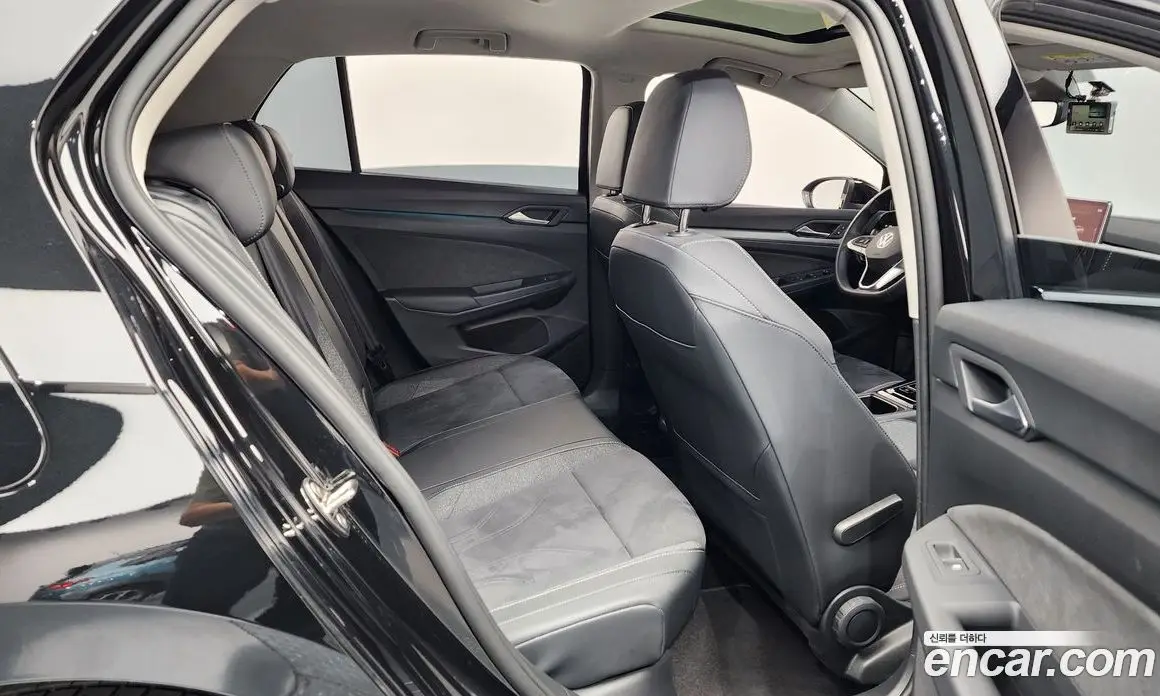 Volkswagen Golf 2025 2.0 автомат (гидро), фото 16