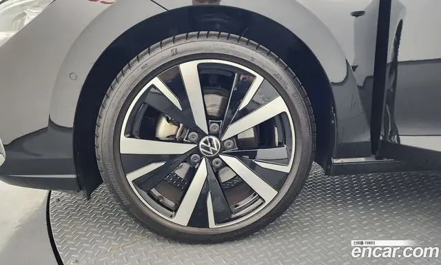 Volkswagen Golf 2025 2.0 автомат (гидро), миниатюра 5