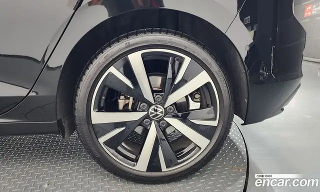 Volkswagen Golf 2025 2.0 автомат (гидро), миниатюра 7
