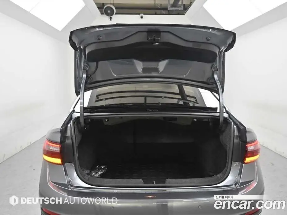 Volkswagen Jetta 2022 1.5 автомат (гидро), фото 19