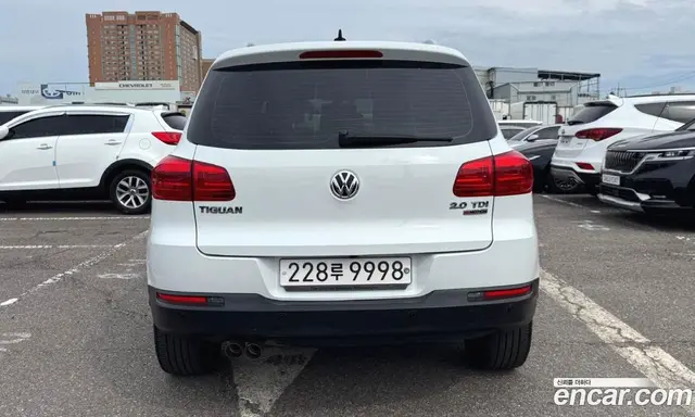Volkswagen Tiguan 2016 2.0 автомат (гидро), миниатюра 4