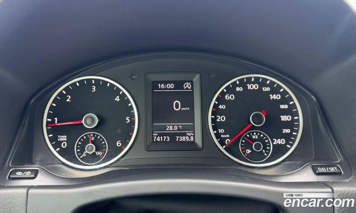 Volkswagen Tiguan 2016 2.0 автомат (гидро), фото 8