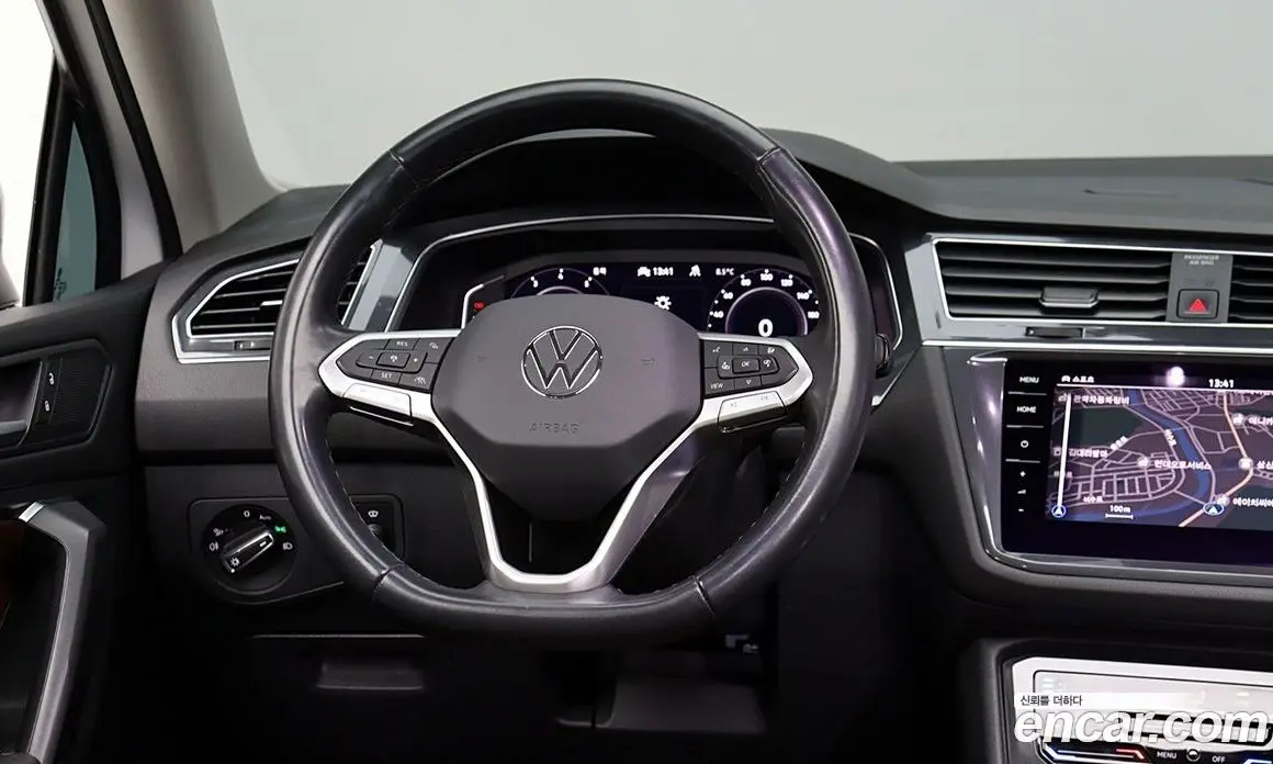 Volkswagen Tiguan 2023 2.0 автомат (гидро), фото 13