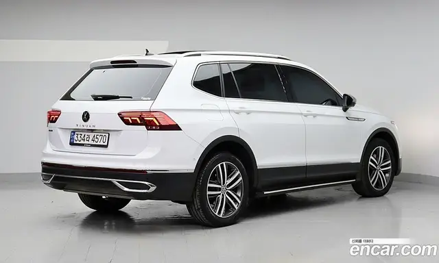 Volkswagen Tiguan 2023 2.0 автомат (гидро), миниатюра 3