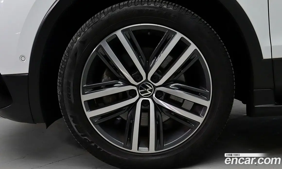 Volkswagen Tiguan 2023 2.0 автомат (гидро), фото 5