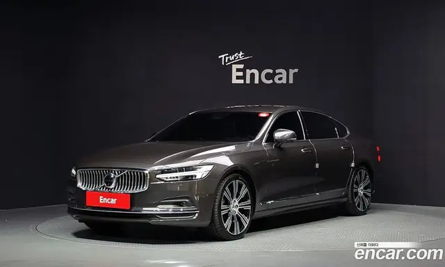 Volvo S90, 2023, 49 000 км
