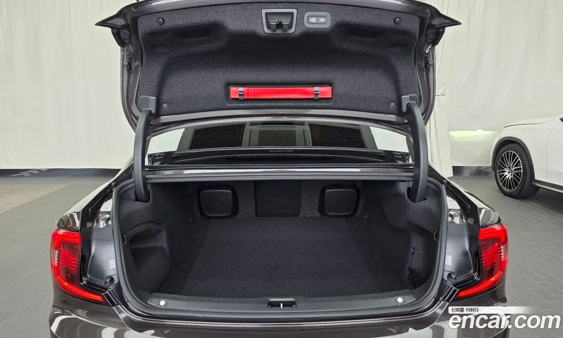Volvo S90 2023 2.0 автомат (гидро), фото 20