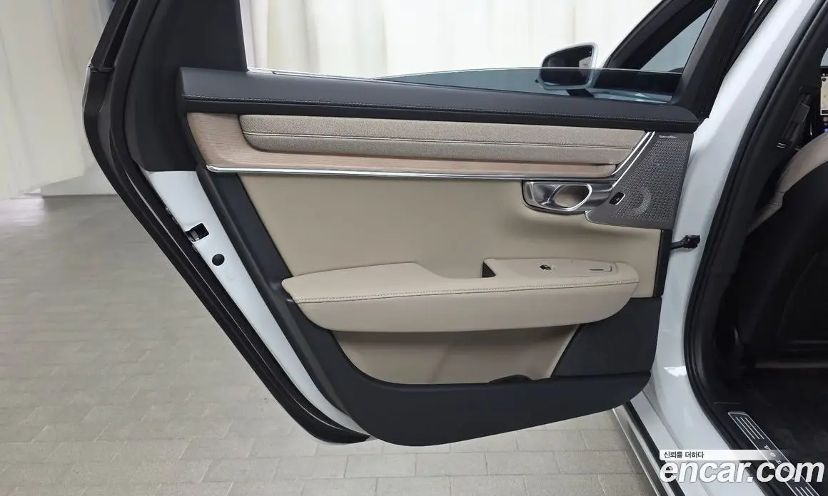 Volvo S90 2025 2.0 автомат (гидро), фото 15