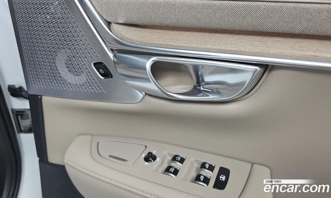 Volvo S90 2025 2.0 автомат (гидро), фото 36