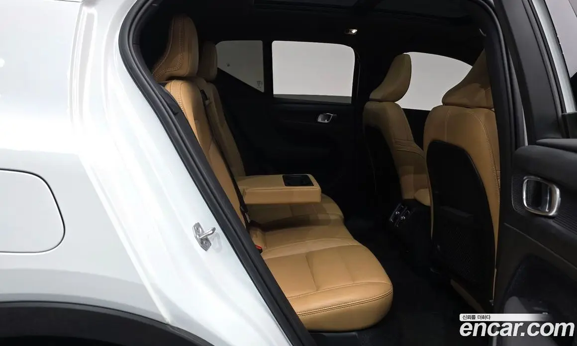 Volvo XC40 2020 2.0 автомат (гидро), фото 16