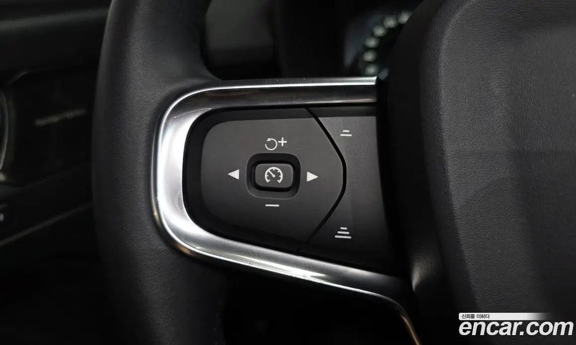 Volvo XC40 2020 2.0 автомат (гидро), фото 21