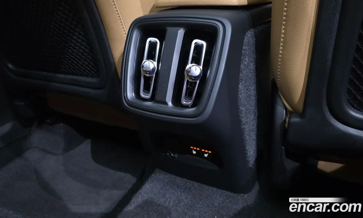 Volvo XC40 2020 2.0 автомат (гидро), фото 29