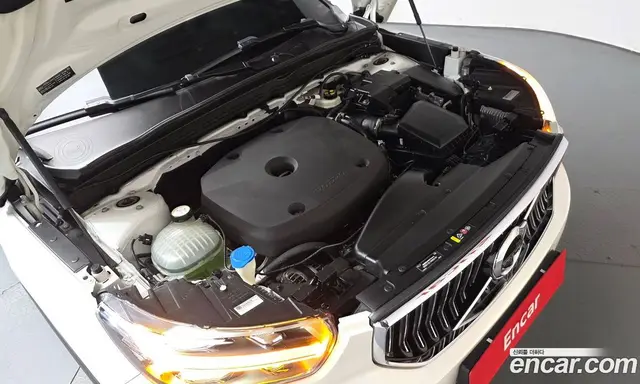 Volvo XC40 2020 2.0 автомат (гидро), миниатюра 5