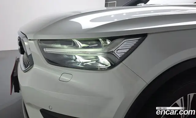 Volvo XC40 2020 2.0 автомат (гидро), миниатюра 7