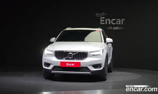 Volvo XC40 2021 2.0 автомат (гидро), миниатюра 3
