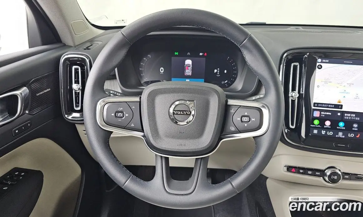 Volvo XC40 2025 2.0 автомат (гидро), фото 19