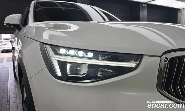 Volvo XC40 2025 2.0 автомат (гидро), миниатюра 8