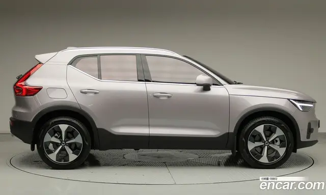 Volvo XC40 2026 2.0 автомат (гидро), миниатюра 2