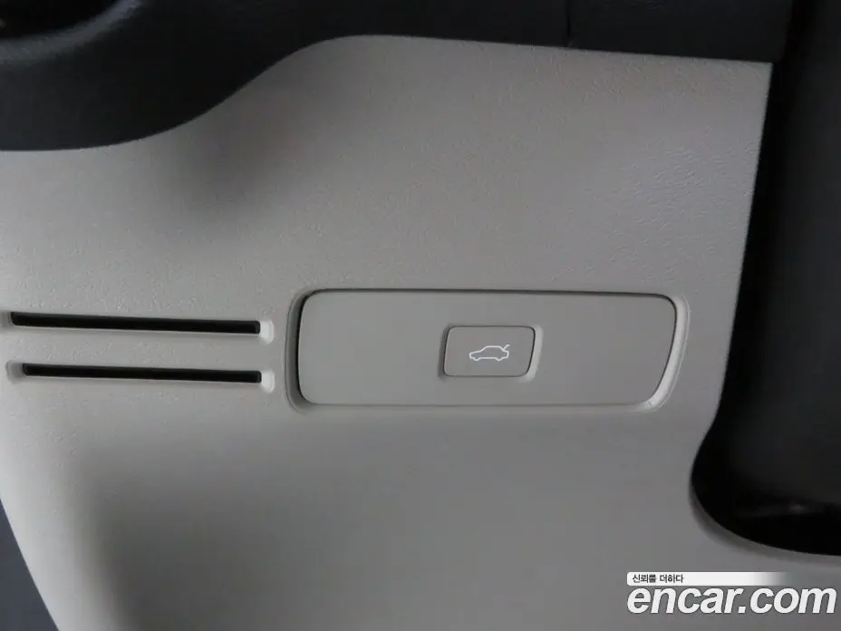 Volvo XC40 2026 2.0 автомат (гидро), фото 15