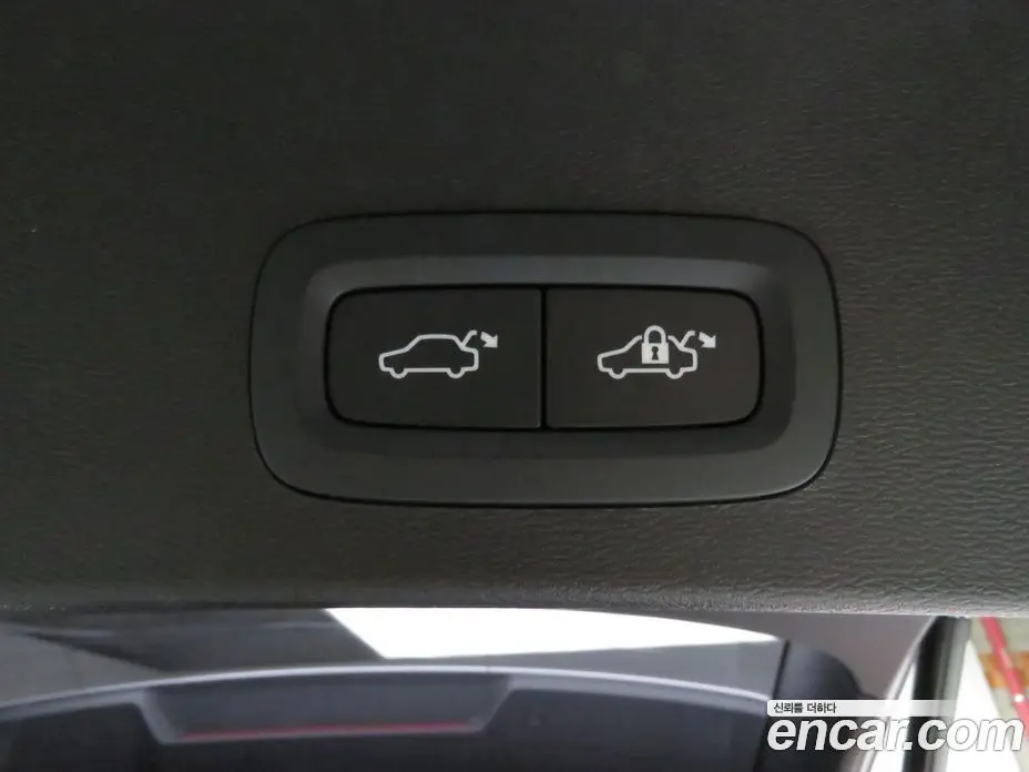 Volvo XC40 2026 2.0 автомат (гидро), фото 19