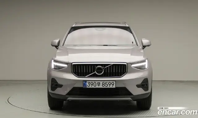 Volvo XC40 2026 2.0 автомат (гидро), миниатюра 3