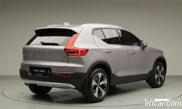 Volvo XC40 2026 2.0 автомат (гидро), миниатюра 4